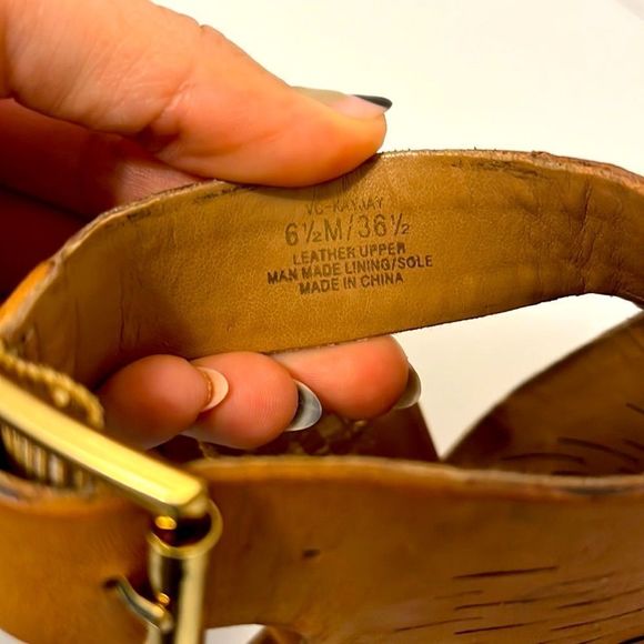 Vince Camuto Heels - Picture 4 of 9